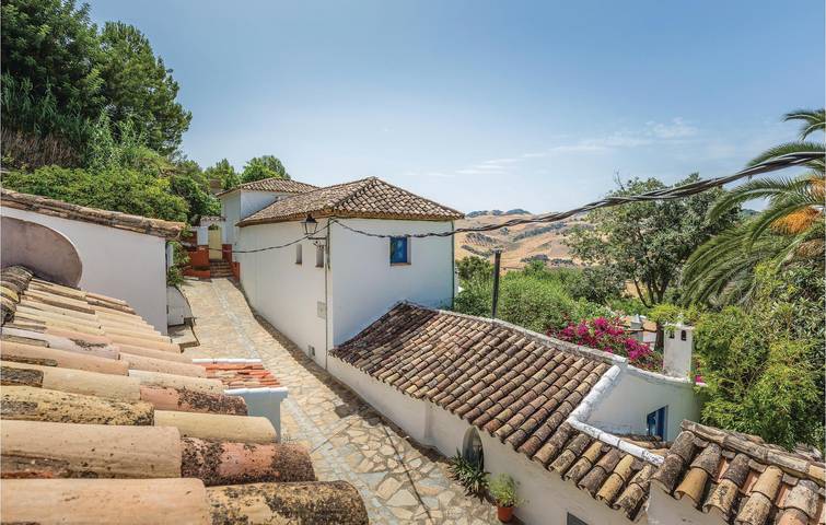 Casa rural para 4 personas, con terraza además de piscina y jardín en Serranía de Ronda - 4