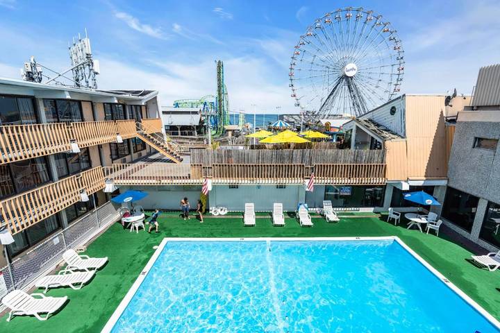 Hotel voor 2 personen, met terras en zwembad - 1