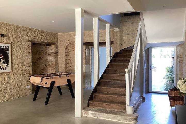 Location de vacances pour 8 personnes, avec piscine et jacuzzi à Neuvy-Saint-Sépulchre