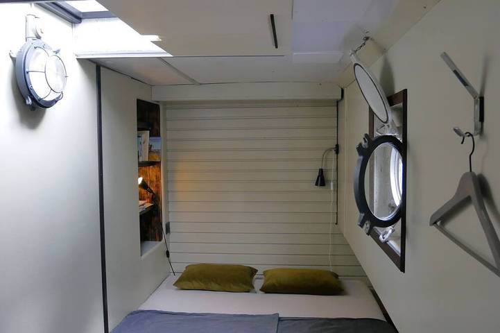 Hausboot für 2 Personen, mit Terrasse in Stralsund - 2