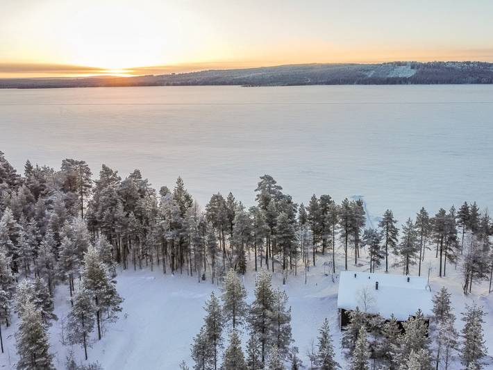 Villa korpi in Kaukuanjärvi, Laponie