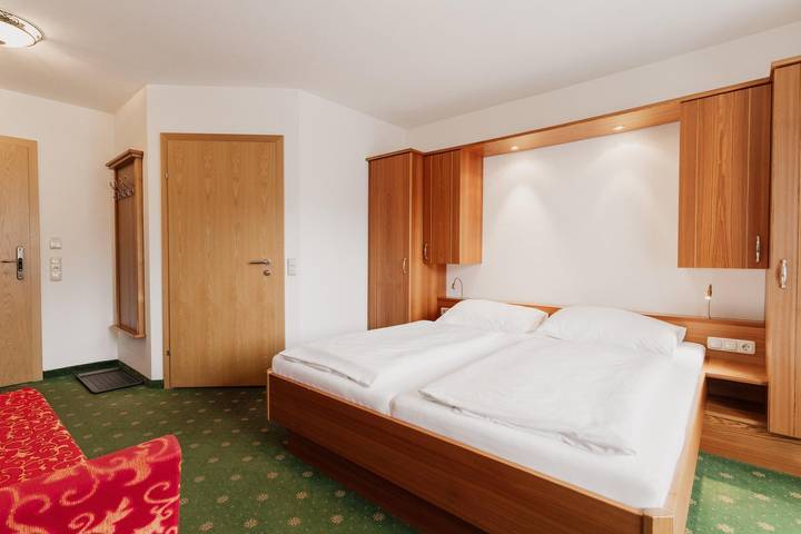 Dreibettzimmer "Enzian" in Hohe Tauern, Großarl