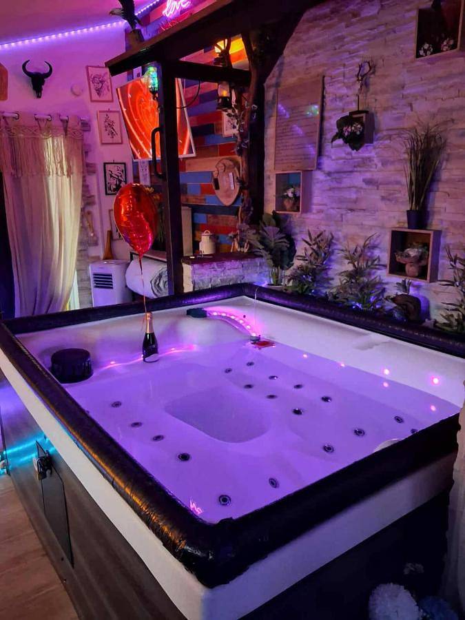 Maison de vacances pour 2 personnes, avec jardin et jacuzzi dans le Jura - 2