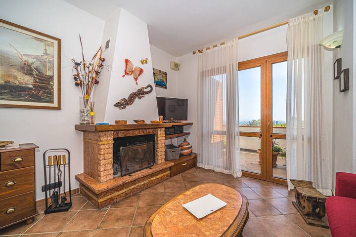 Ferienwohnung für 8 Personen, mit Meerblick und Garten in Capoliveri