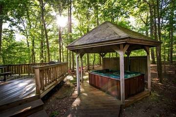 Glamping for 4 Guests in Broken Bow, Oklahoma, Picture 1