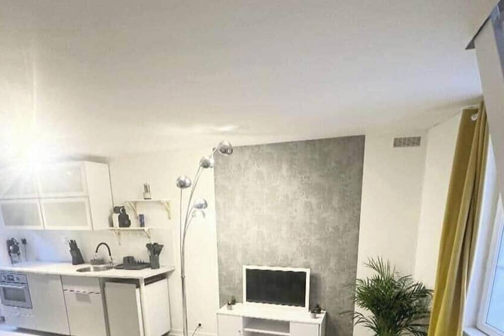 Entire apartment, Charming apartment in the heart of Rueil-Malmaison. in Rueil-Malmaison, Hauts-de-Seine