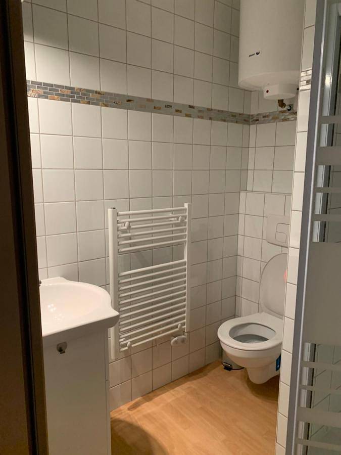 Appartement entier, One-Bedroom Apartment in L'Île-Bouchard, Vallée de la Loire
