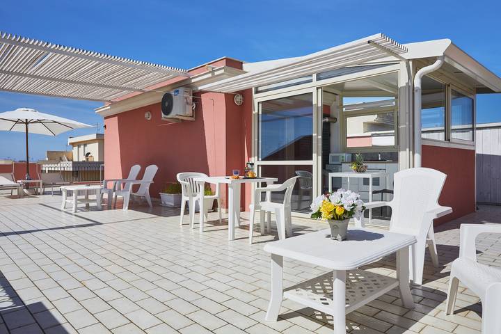 Entire studio, Nice studio on the terrace in Pozzallo, Ragusa Province