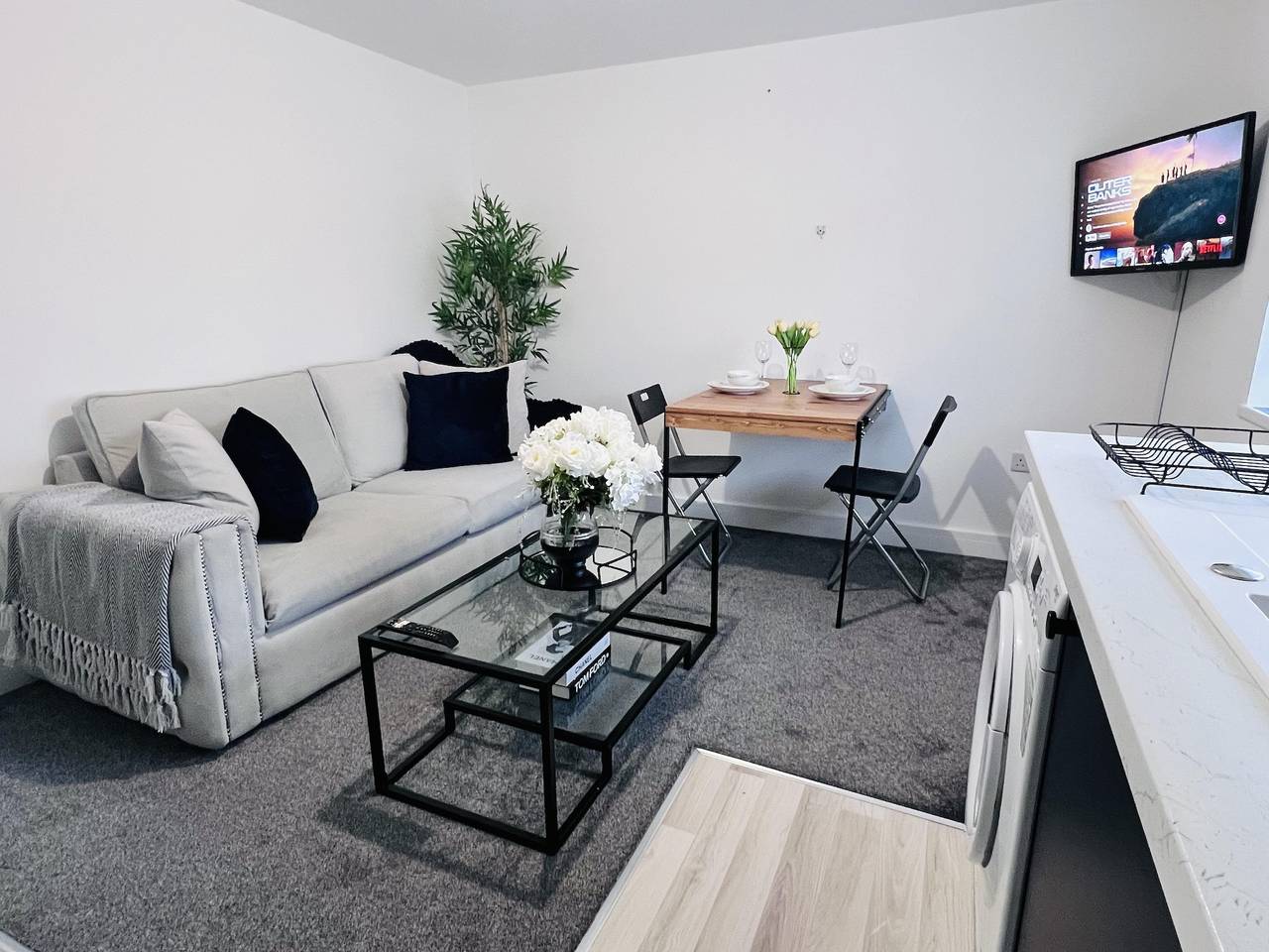 Ganze Ferienwohnung, 2 Bed apartment Sleeps 3 -Smart Tv -Private garden in Huddersfield, Westliches Yorkshire