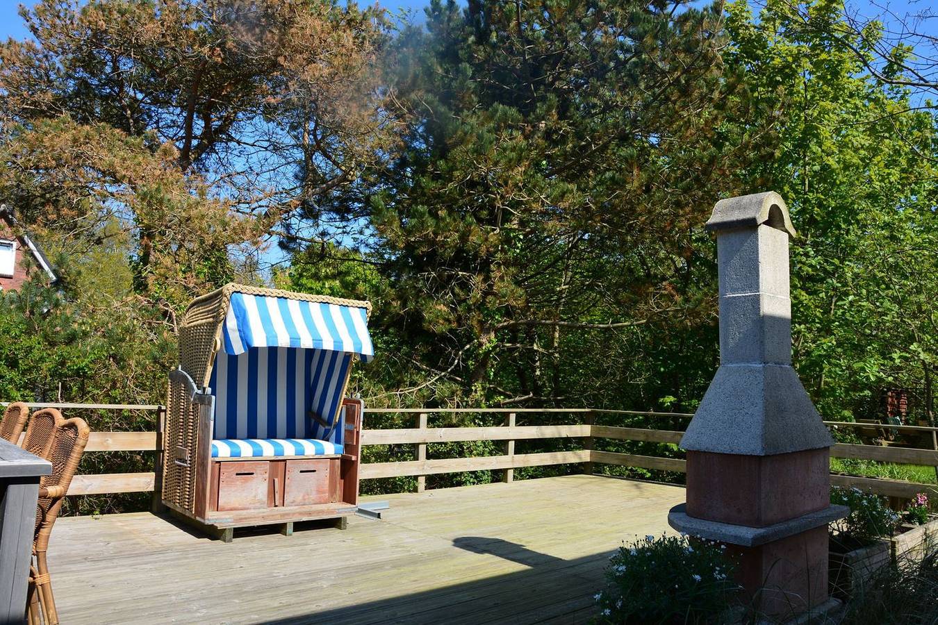 Ganze Wohnung, Ferienwohnung Seeadler mit Balkon und eigener Terrasse an den Dünen in Wittdün, Amrum