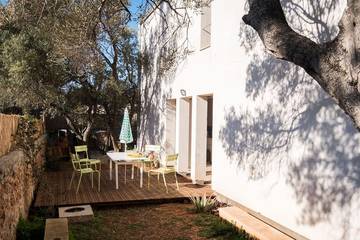 Gîte pour 7 personnes, avec terrasse et jardin dans Plage Du Capelan Bandol