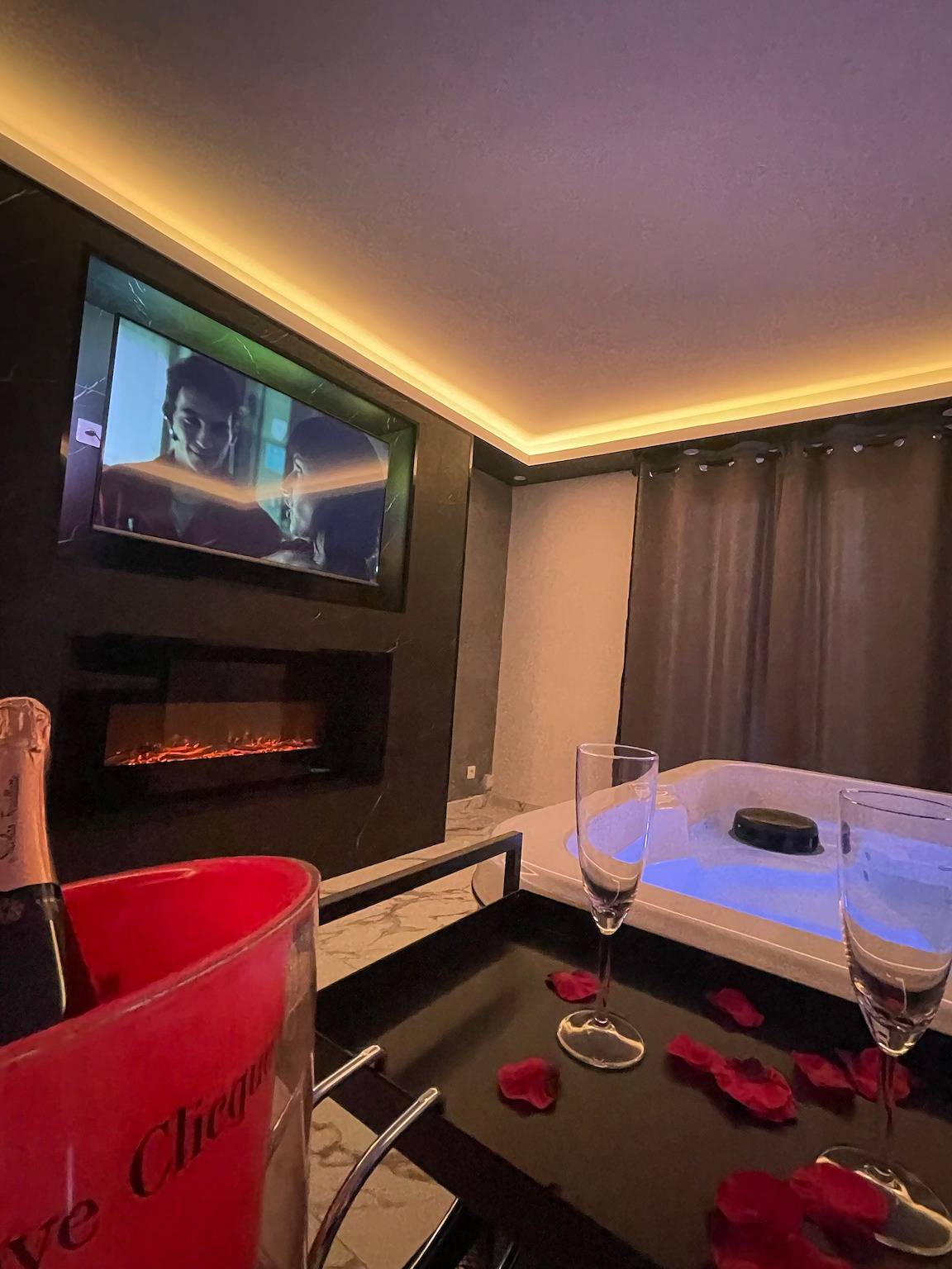 Vakantiehuis 'La Casa De Lové Suite Jacuzzi' met Privétuin en Wi-Fi, foto 10