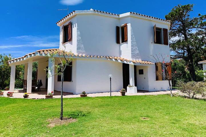 Villa für 8 Personen, mit Balkon und Garten