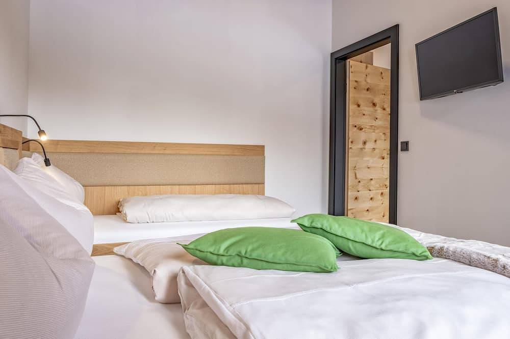 Ganze Wohnung, Exquisites Apartment mit Sauna an der Piste in Weißpriach, Bundesland Salzburg