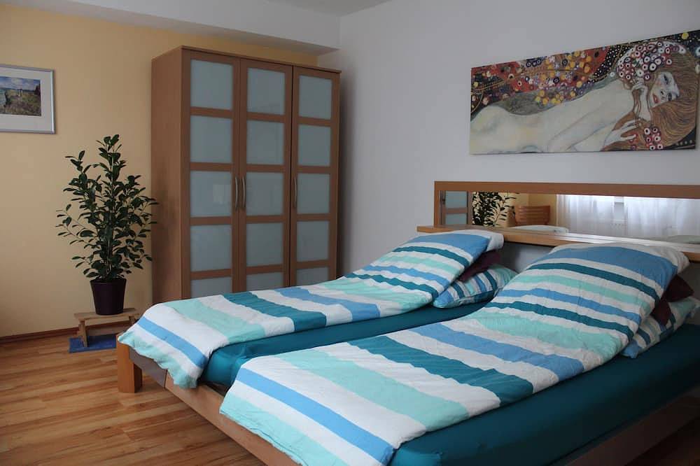 Ganze Wohnung, Moderne Ferienwohnung in Stetten am Bodensee, oberhalb von Meersburg in Stetten, Region Bodensee-Oberschwaben