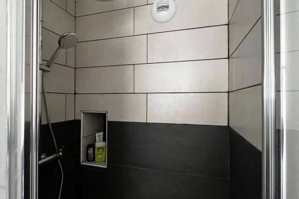 Geheel appartement, 3-4 T2 Cosy near train station, town center and free parking nearby in Lourdes, Hautes-Pyreneeën