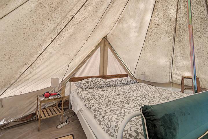 Glamping C Selva Tenda Quercia with Bbq, Shared Pool, and Wi-Fi in Bene Lario, Como Provnisen