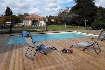 Gîte pour 4 personnes, avec piscine et jardin dans Sabres