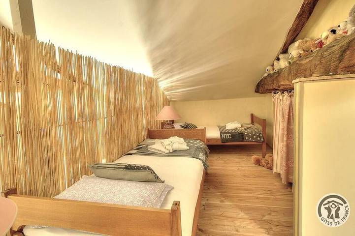 Location de vacances pour 12 personnes, avec jardin à Vernay - 3