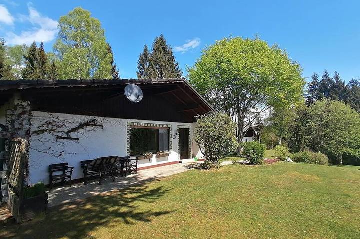 Ferienhaus für 4 Personen, mit Terrasse und Garten sowie Sauna