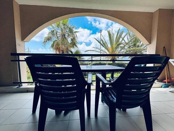 Gîte pour 4 personnes, avec piscine ainsi que vue et balcon dans Office De Tourisme Cannes La Bocca - 4