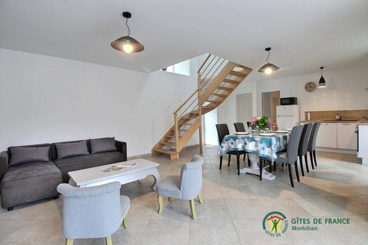 Gîte pour 6 personnes, avec jardin à Ambon - 2