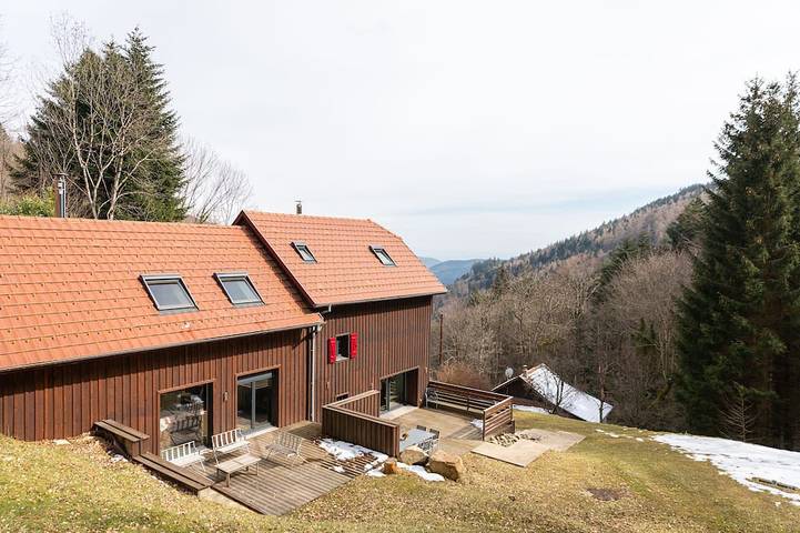 Chalet pour 15 personnes, avec terrasse et jardin, animaux acceptés