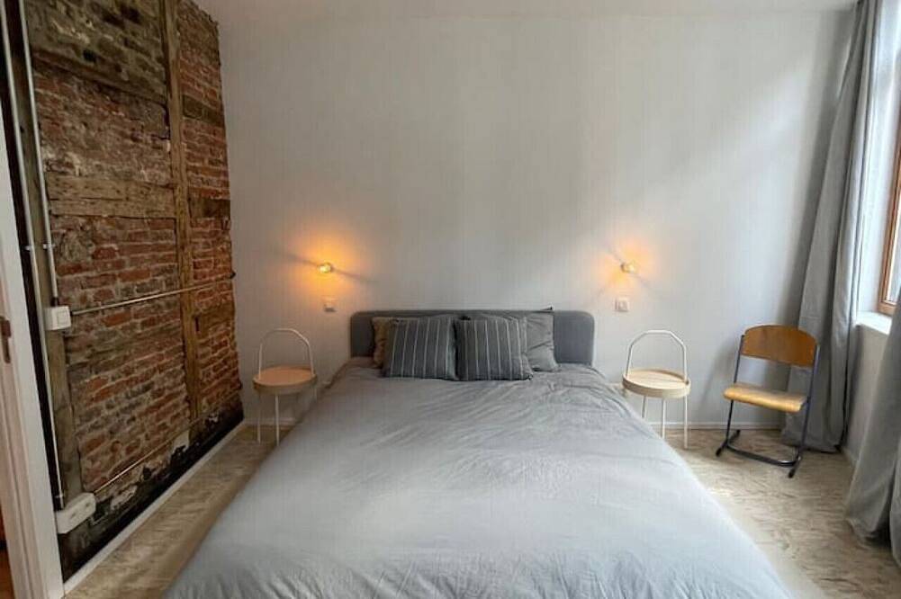 Appartement entier, 2 bedroom duplex in the historic heart of Liège in Liège, Région de Liège