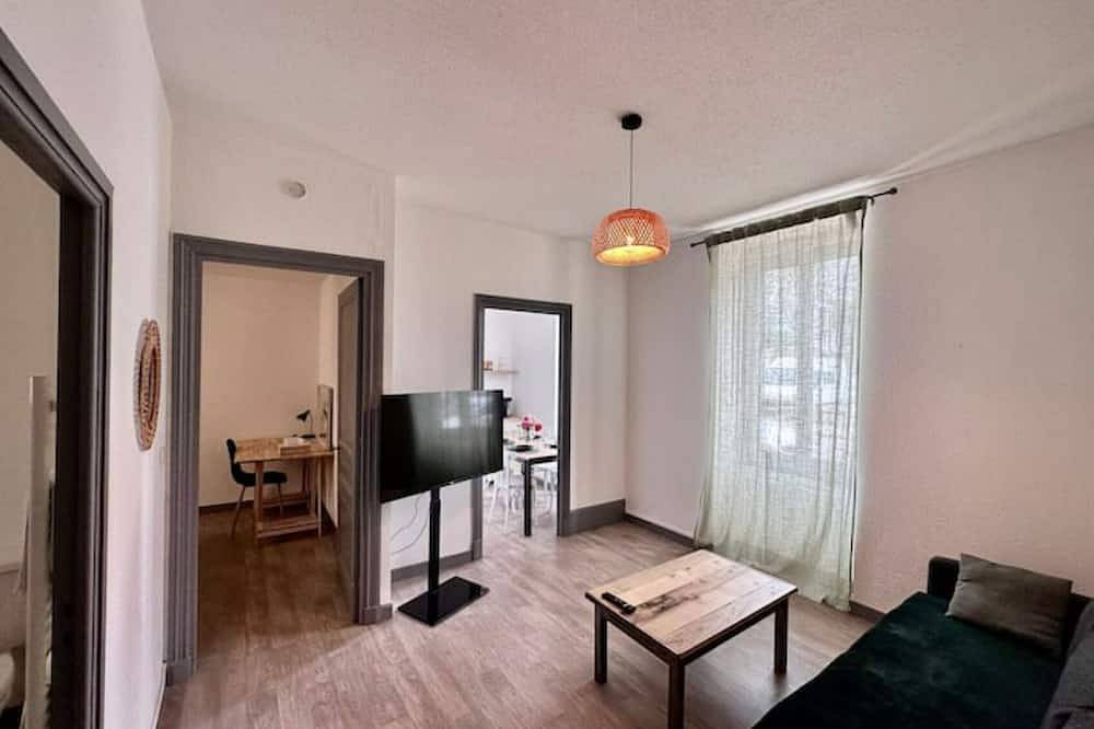 Entire apartment, Appart Cosy Avec Stationnement Gratuit sur Place in Roanne, Roanne region