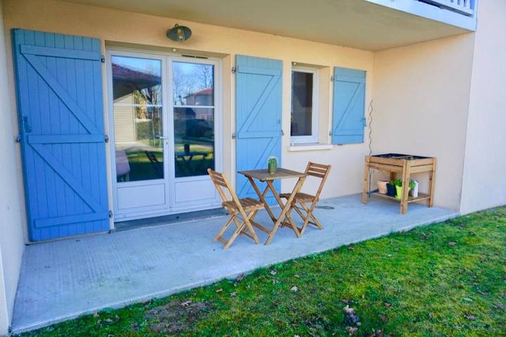 Appartement de vacances pour 4 personnes, avec Terrasse ainsi que Jardin et Piscine
