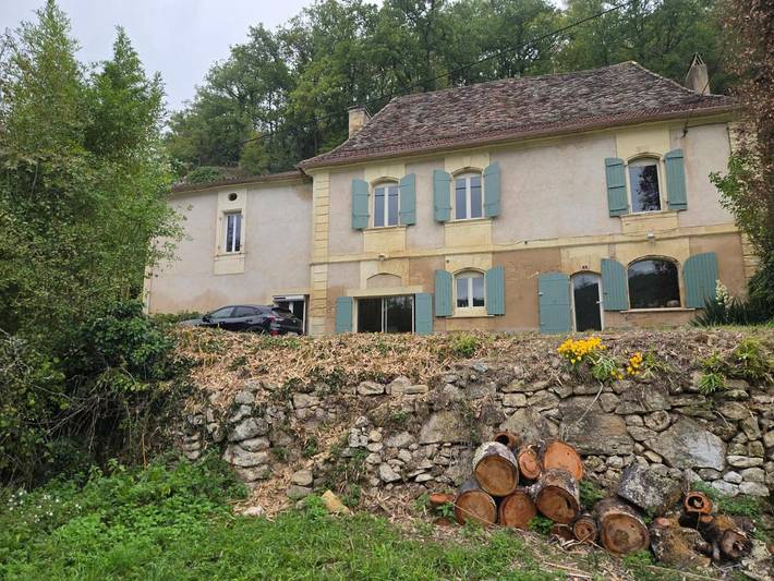 Location de vacances pour 4 personnes, avec Terrasse ainsi que Jardin et Vue à Bayac