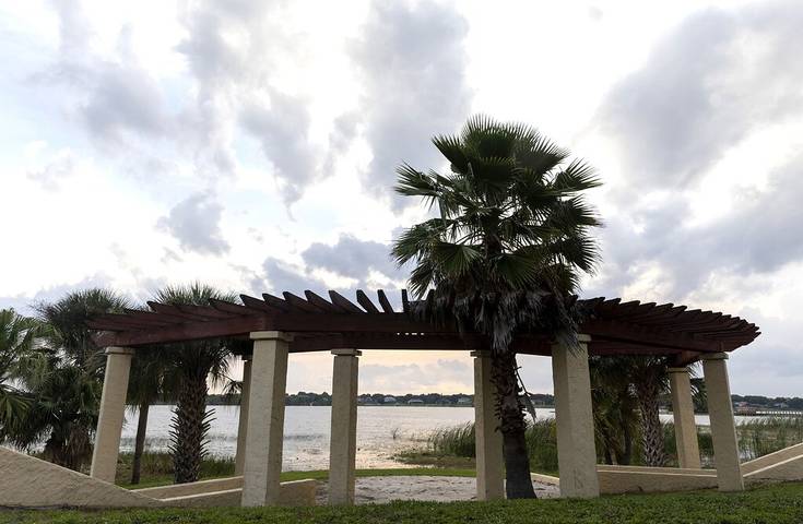 Vacation rental for 2 people, with yard and balcony, with pets in Disney Orlando