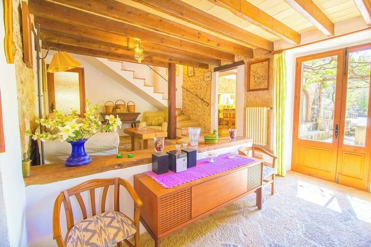Espectacular villa mediterranea con piscina privada, A/C y WIFI in Campanet, Interior de Mallorca