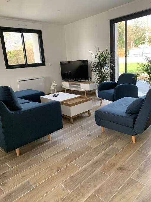 Location de vacances pour 8 personnes, avec terrasse et jardin à Bohars - 2