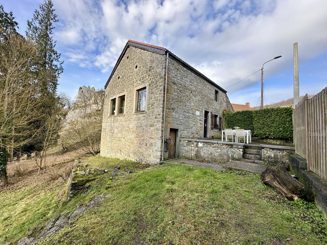 Gite at the foot of the castle of Montaigle in Onhaye, Namur (region)