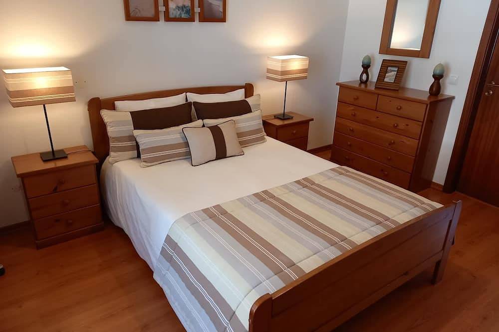 2 bedrooms with private pool, sea/lagoon view, close to Óbidos in Óbidos, Leiria District