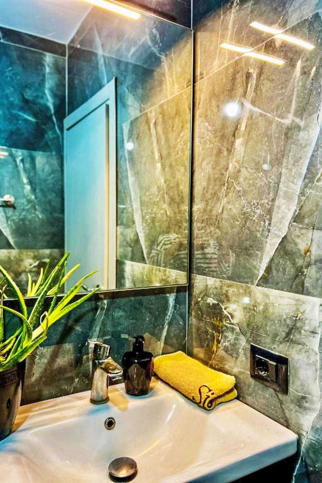 Ganze Wohnung, Montrix in Tiranë, Albanien