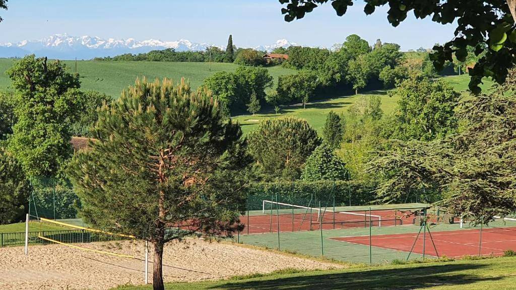 Villa 6 personnes dans résidence avec piscine et tennis in Lombez, Gers