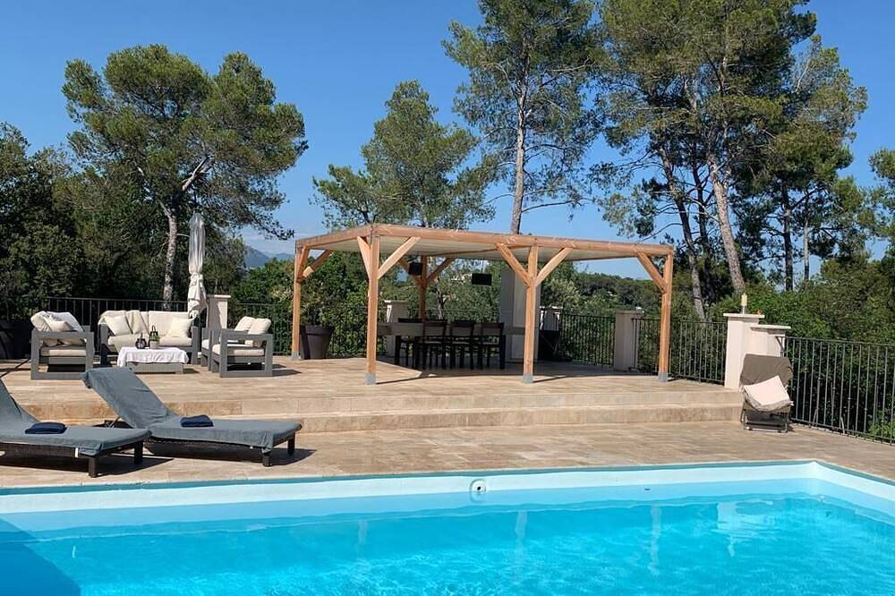 Villa pour 10 Personnes dans Roquefort-les-Pins, Région de Cannes