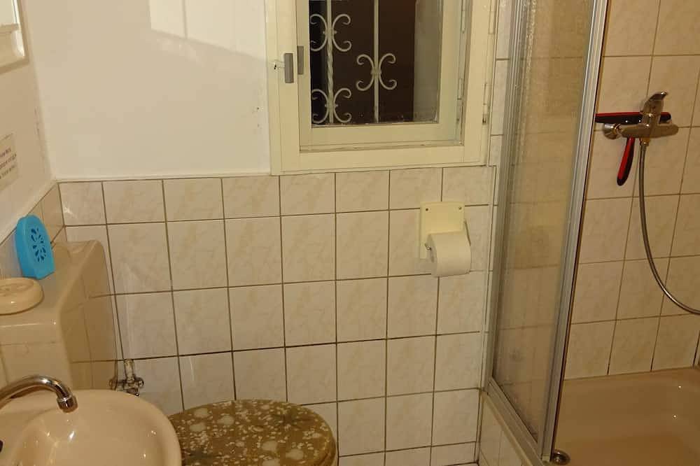 Kleines Ferienhaus mit Sauna-Fass im Thüringer Wald am Rennsteig in Goldlauter - Heidersbach, Suhl
