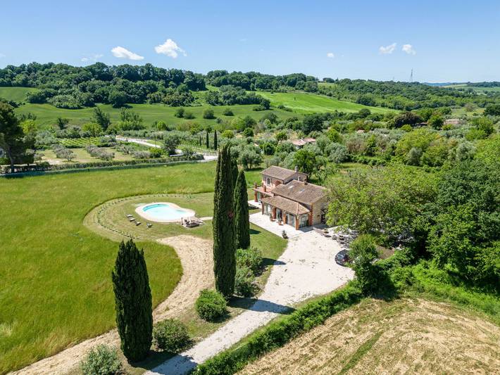 Villa con piscina per 9 persone, con giardino, con animali domestici in Maremma