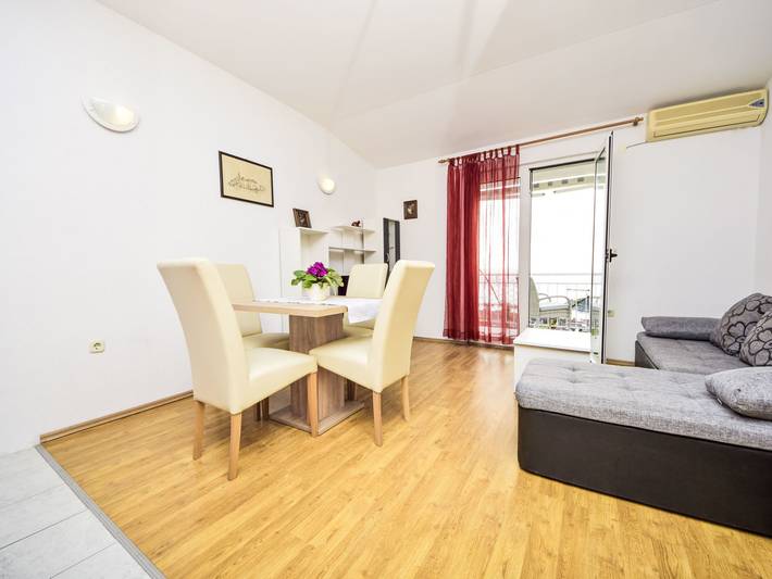 Ferienwohnung für 3 Personen, mit Balkon in Makarska - 4