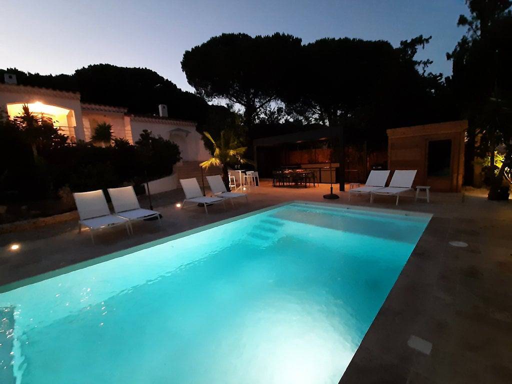 Chambre d'hôtes Villa Rasoa - Nosy Be in Cap d'Agde, Agde