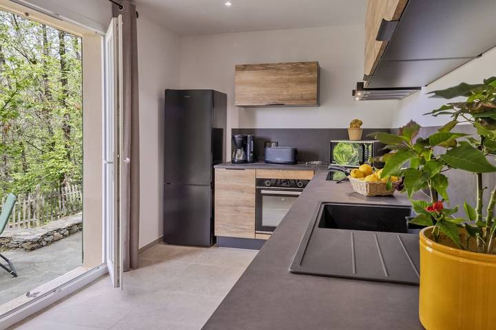 Gîte pour 4 personnes, avec jardin et terrasse à Barbaggio - 4