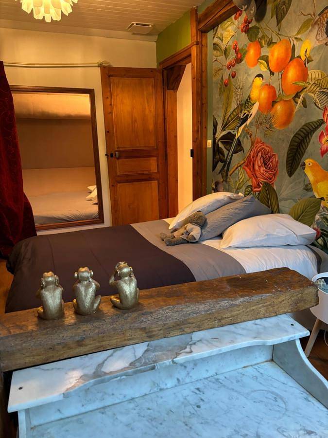 Location de vacances pour 29 personnes, avec vue ainsi que piscine et terrasse à Vouzon - 4