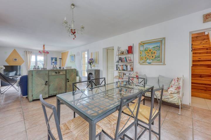 Location de vacances pour 12 personnes, avec jardin et piscine, animaux acceptés à Le Val - 2