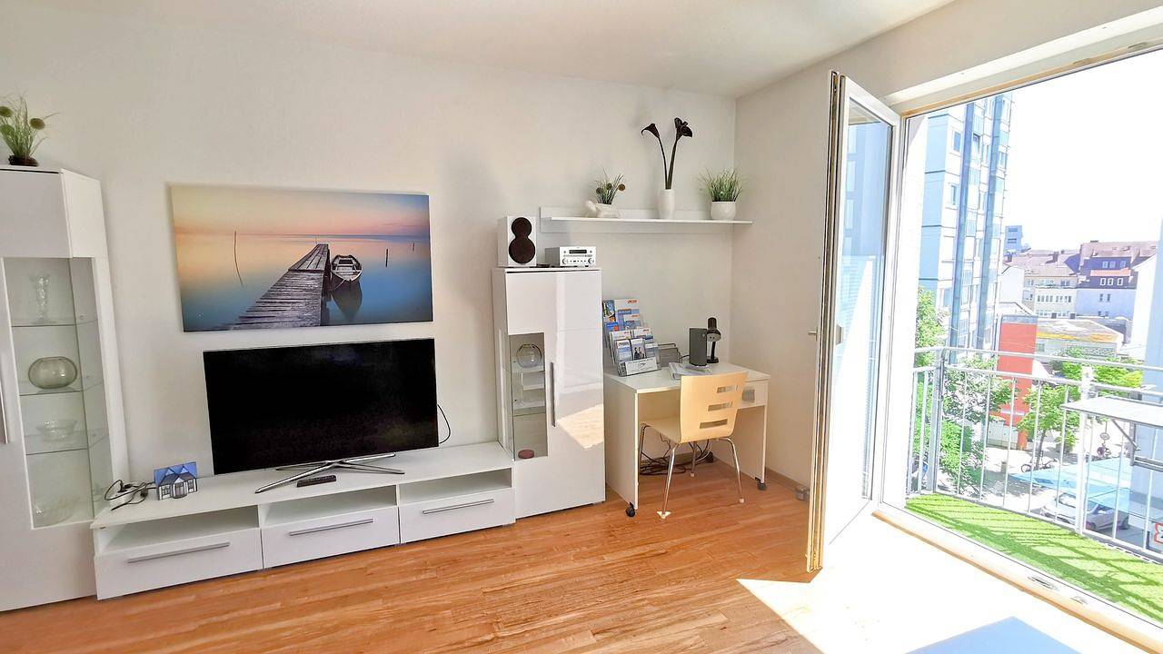 Ganze Ferienwohnung, Ferienwohnung für 2 Personen (48 m²) in Friedrichshafen in Friedrichshafen, Region Bodensee-Oberschwaben