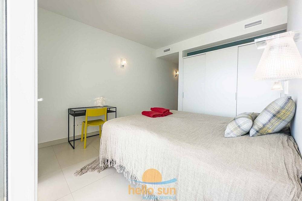 Entire apartment, Exclusive Apartment in the Prestigious Reserva del Higueron, Benalmadena in La Capellania, Benalmádena