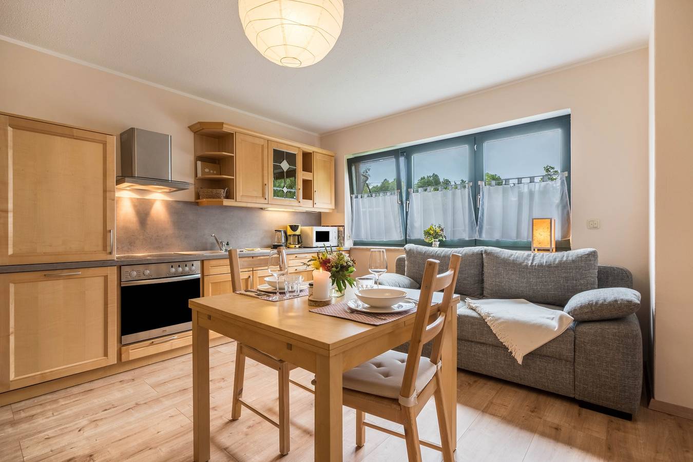 Entire studio, Studio Apartment 'Erzgebirge' with Private Garden and Wi-Fi in Grünhainichen, Ore Mountains