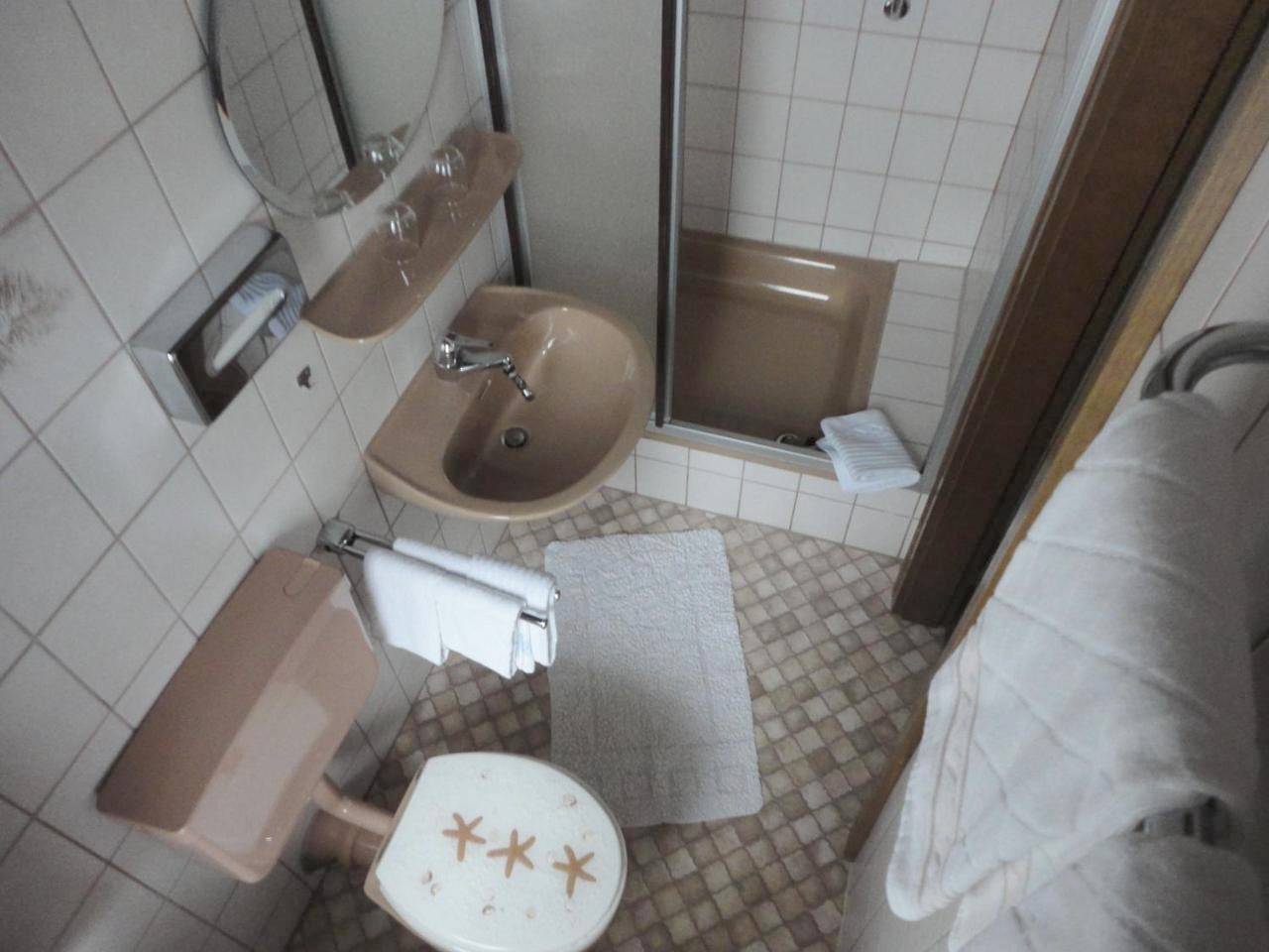 Deluxe Double Room with Shower in Liesen, Hallenberg